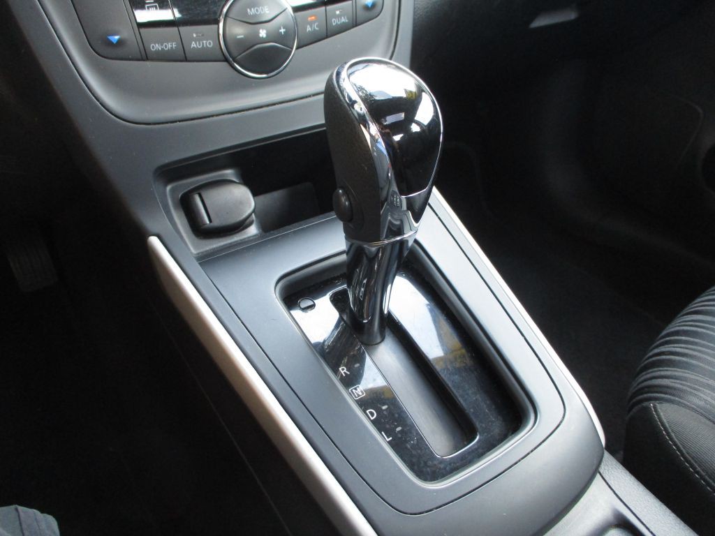 2019 Nissan Sentra Image 43