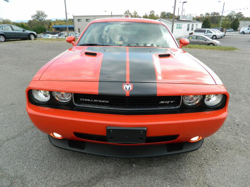 2008 Dodge Challenger Image 4