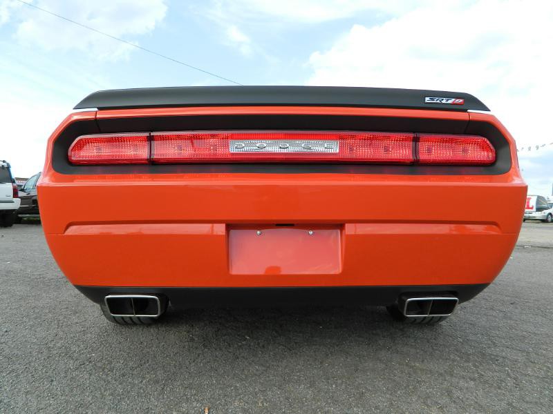 2008 Dodge Challenger Image 9