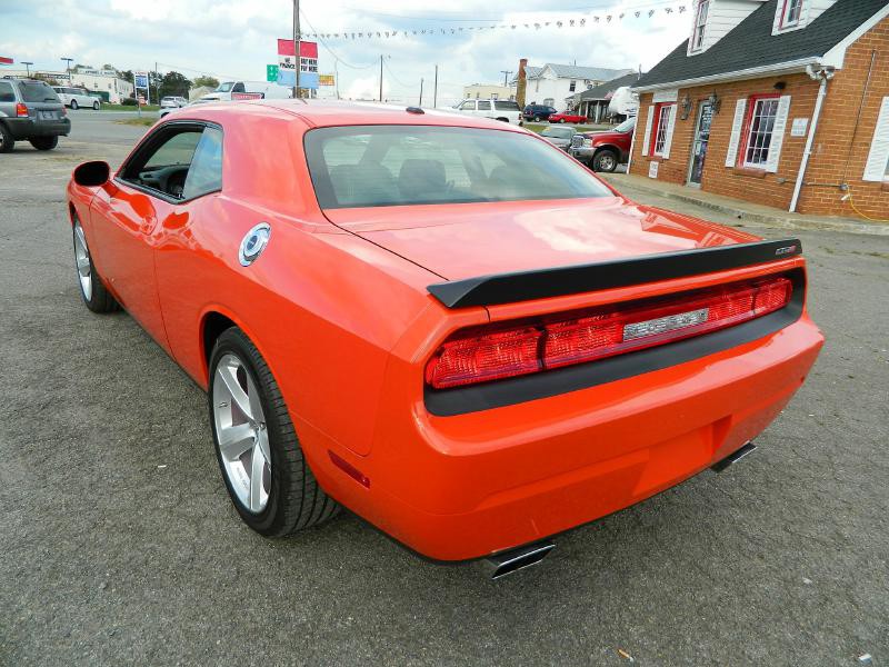 2008 Dodge Challenger Image 10