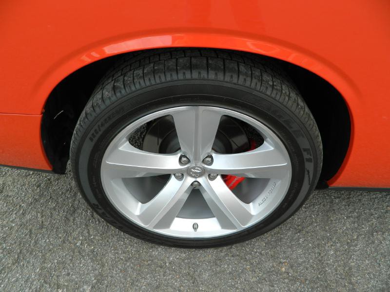 2008 Dodge Challenger Image 11