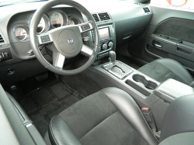 2008 Dodge Challenger Image 18