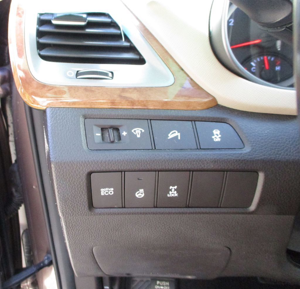 2013 Hyundai Santa Fe Image 18