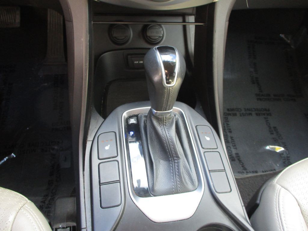 2013 Hyundai Santa Fe Image 27