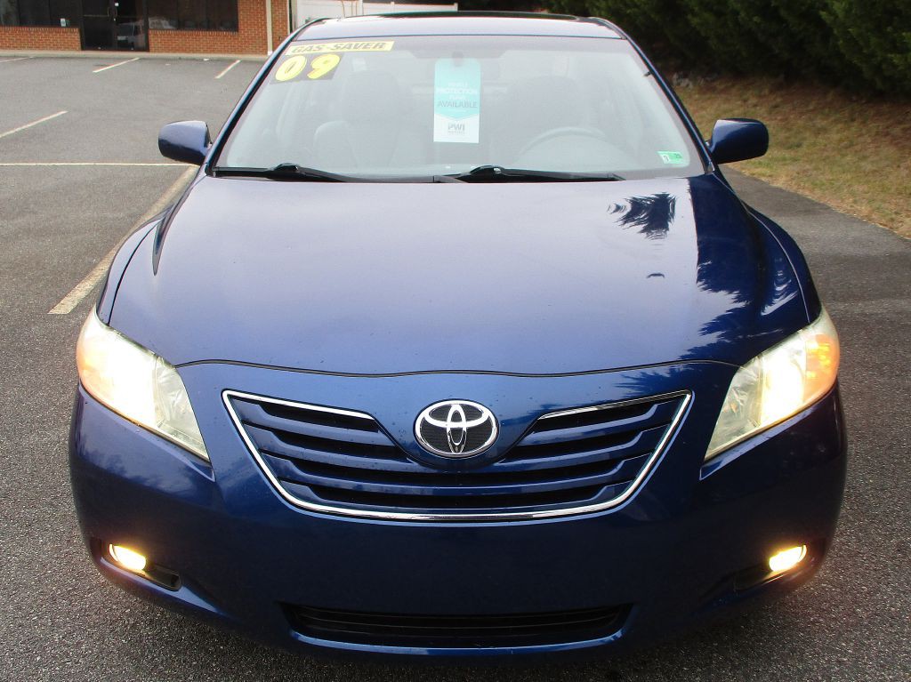 2009 Toyota Camry Image 2