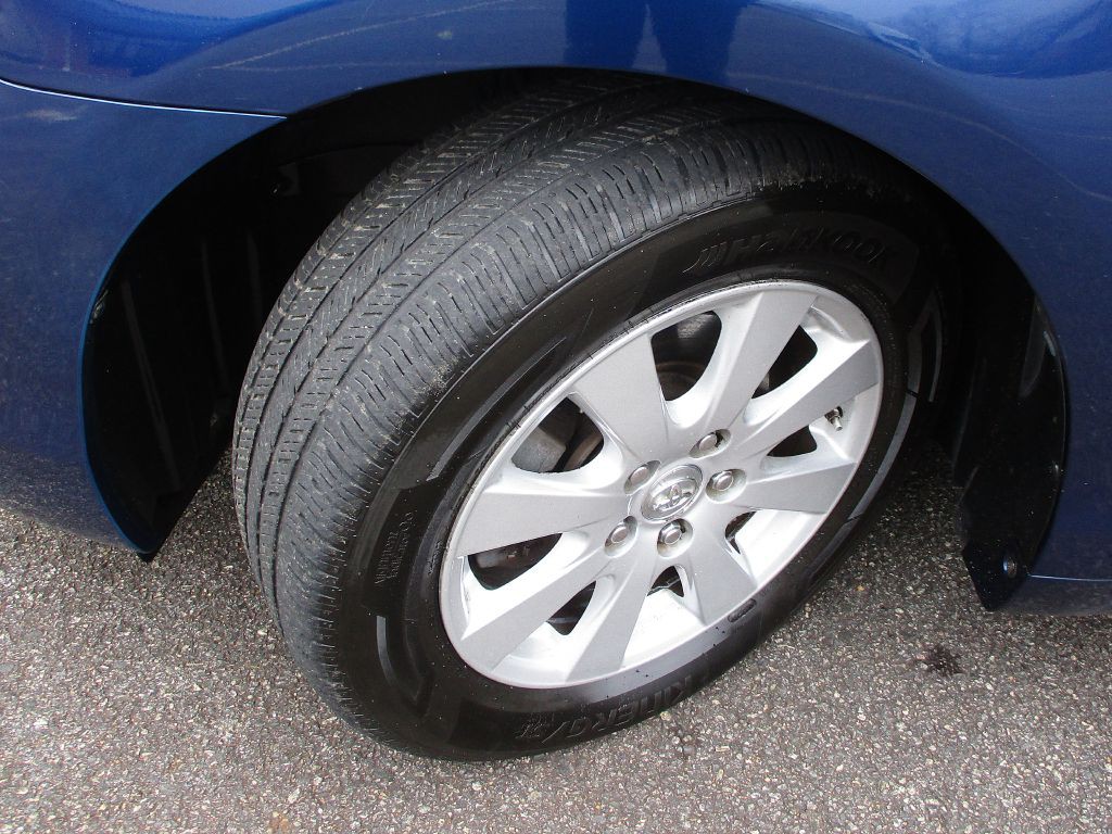 2009 Toyota Camry Image 10