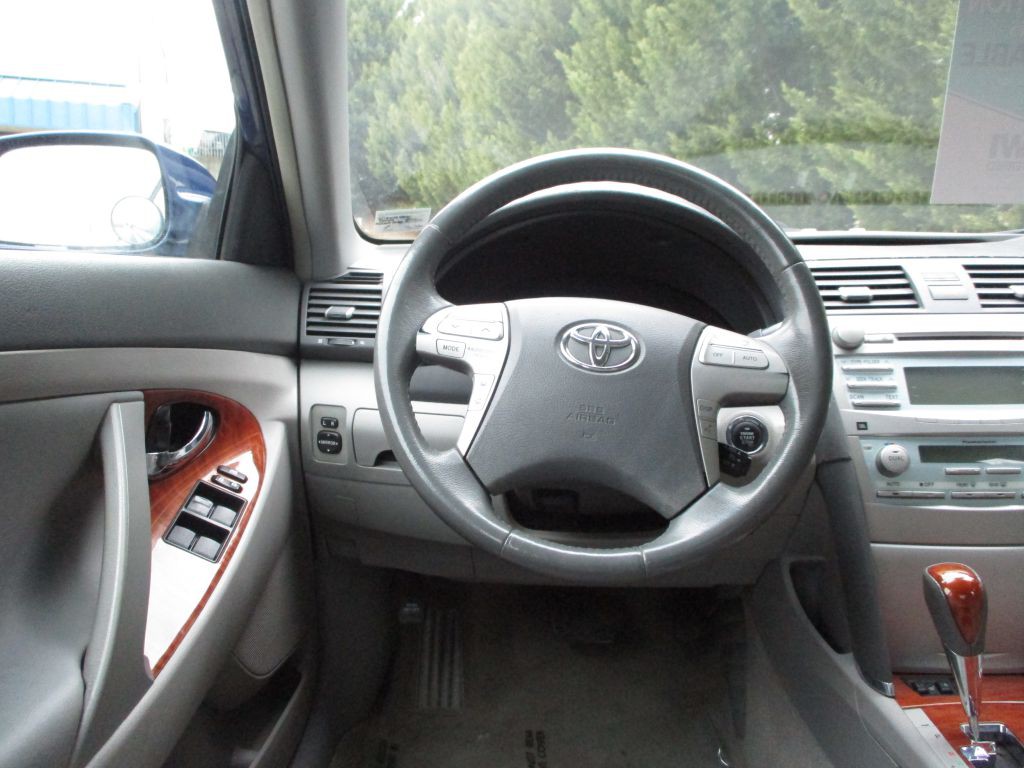 2009 Toyota Camry Image 18
