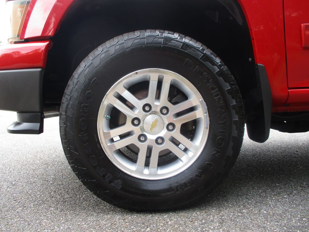 2011 Chevrolet Colorado Image 11