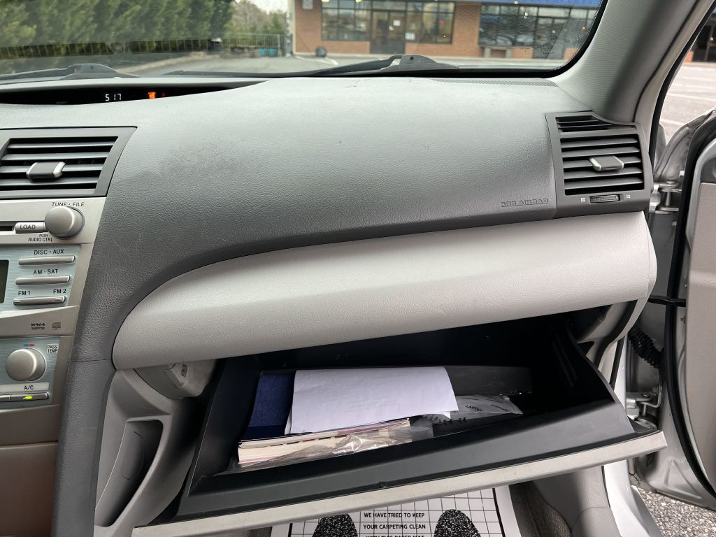 2009 Toyota Camry Image 17