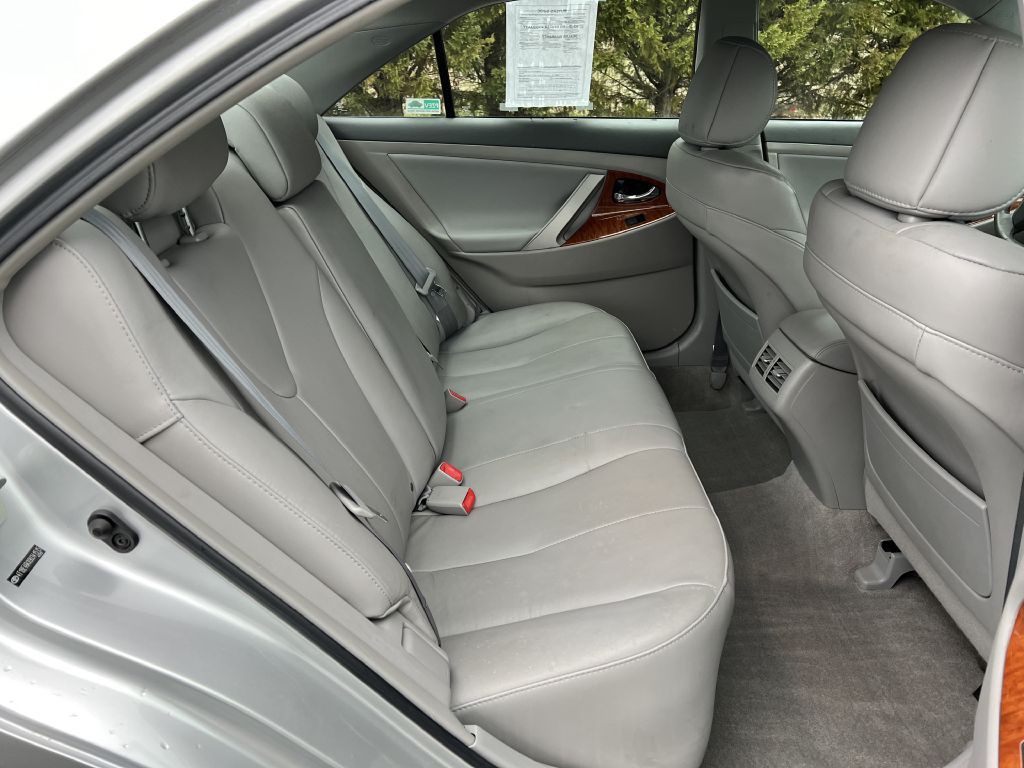 2009 Toyota Camry Image 19
