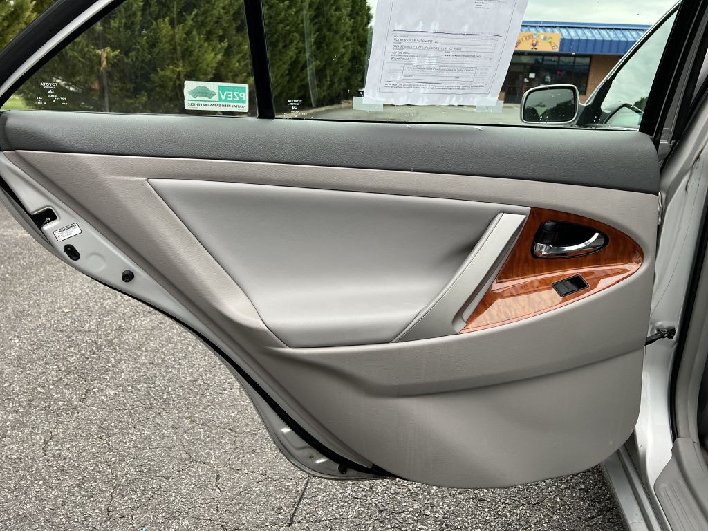 2009 Toyota Camry Image 22