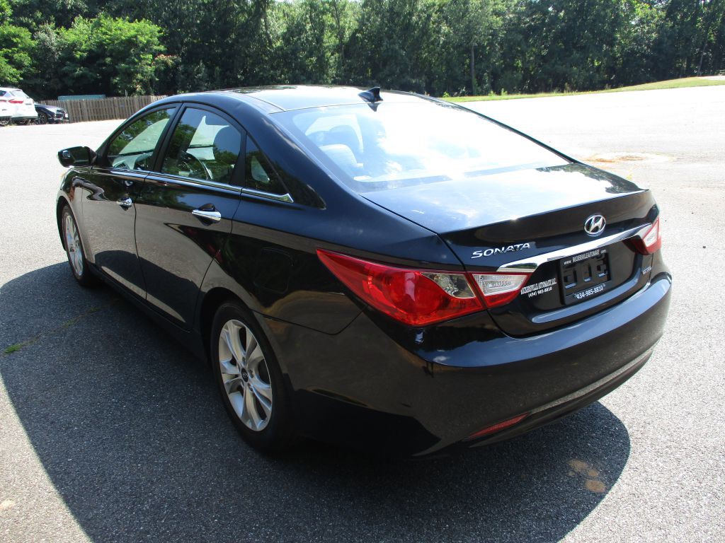 2013 Hyundai Sonata Image 4