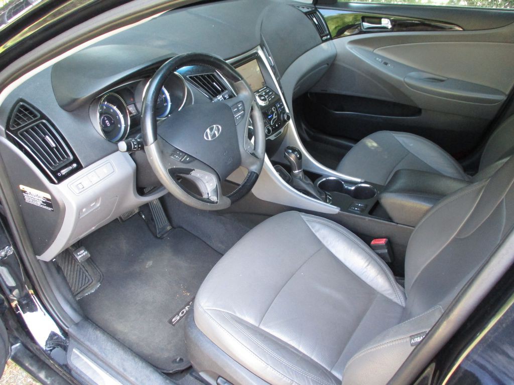 2013 Hyundai Sonata Image 16