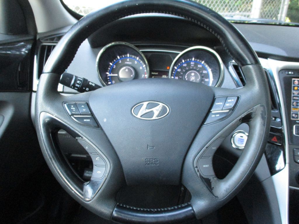2013 Hyundai Sonata Image 22