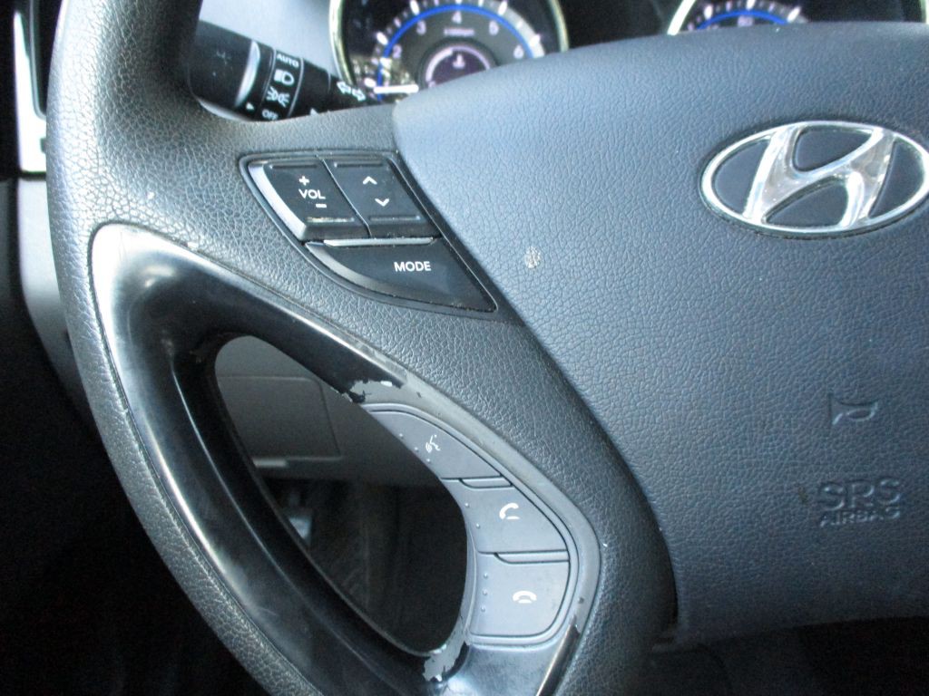 2013 Hyundai Sonata Image 23