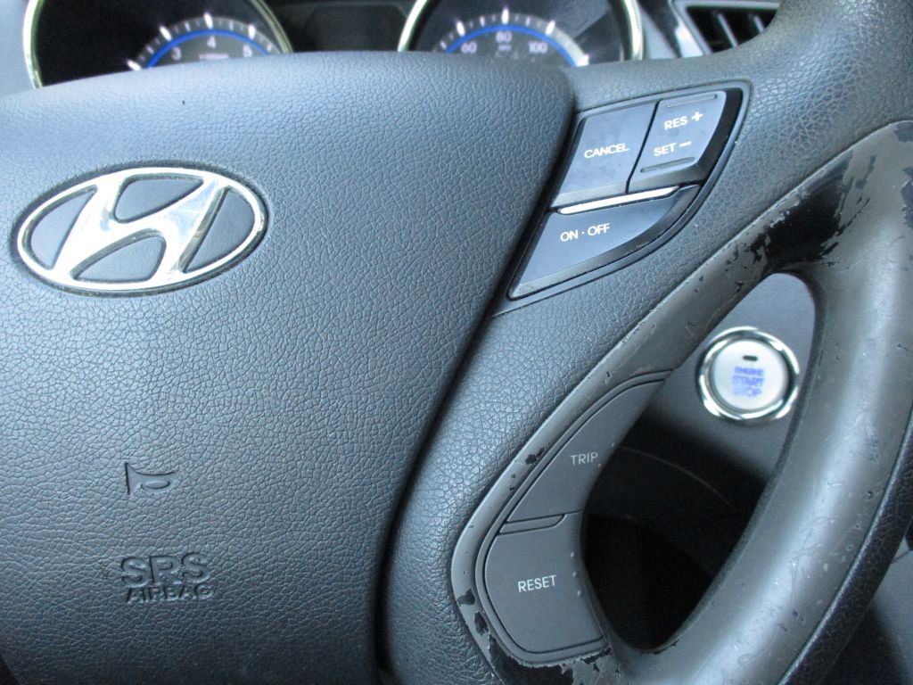 2013 Hyundai Sonata Image 24