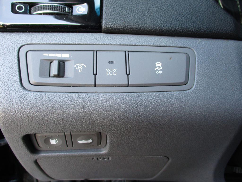 2013 Hyundai Sonata Image 25