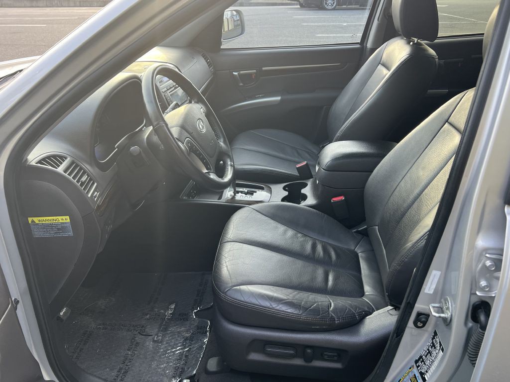 2011 Hyundai Santa Fe Image 14