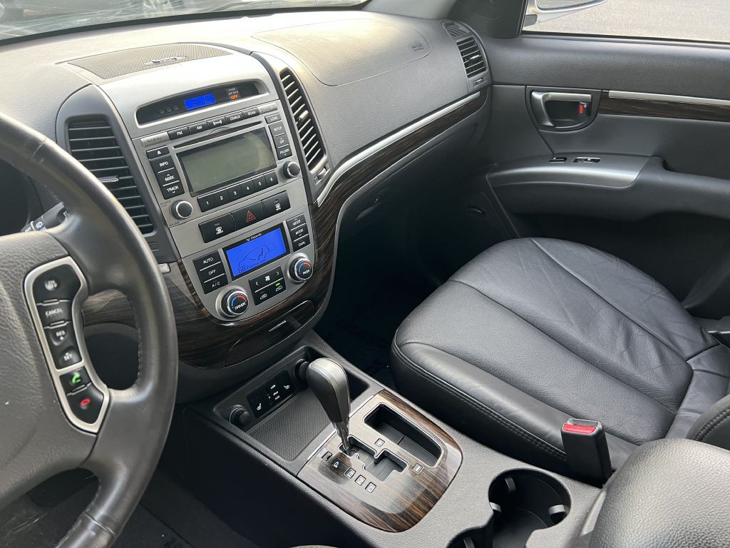 2011 Hyundai Santa Fe Image 17