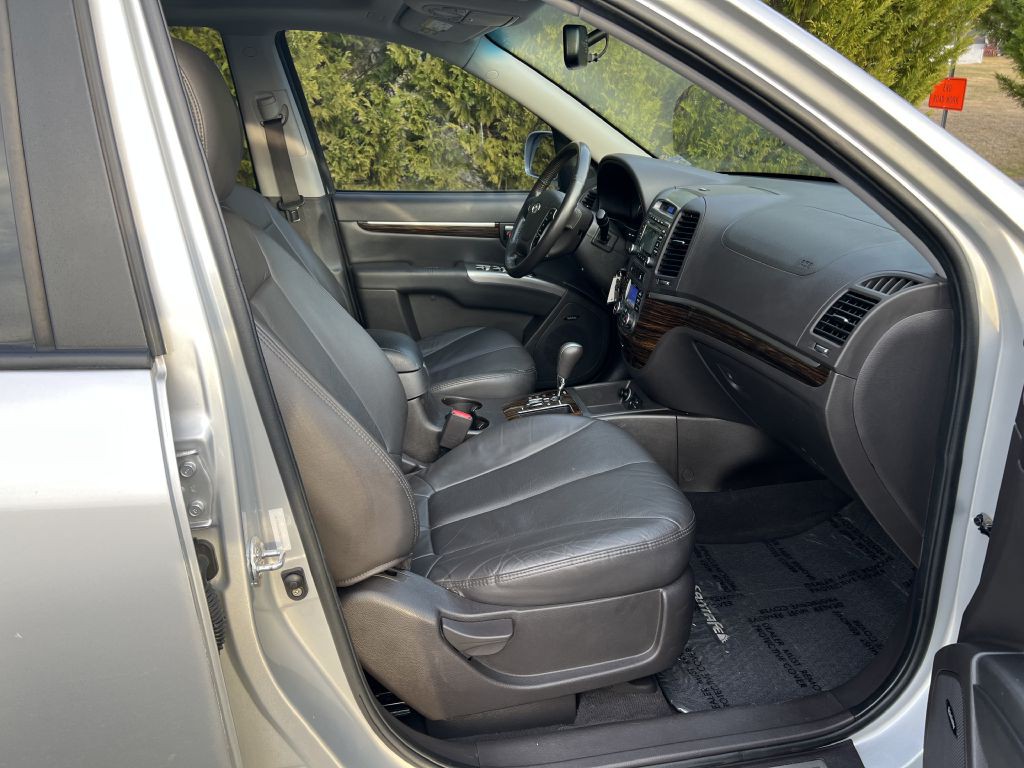 2011 Hyundai Santa Fe Image 21