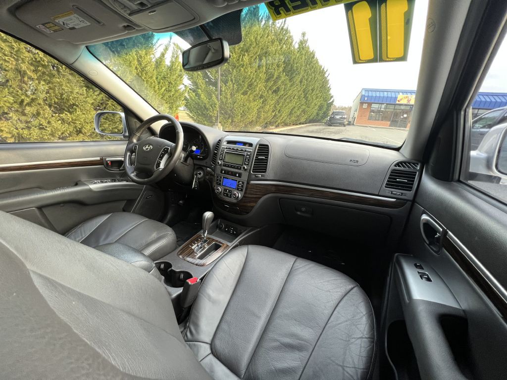 2011 Hyundai Santa Fe Image 22