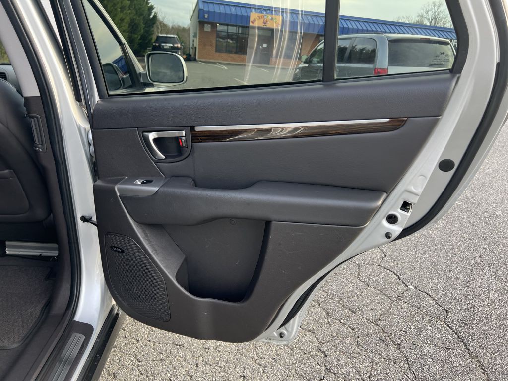 2011 Hyundai Santa Fe Image 23