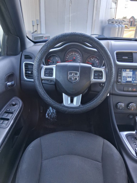 2012 Dodge Avenger Image 18