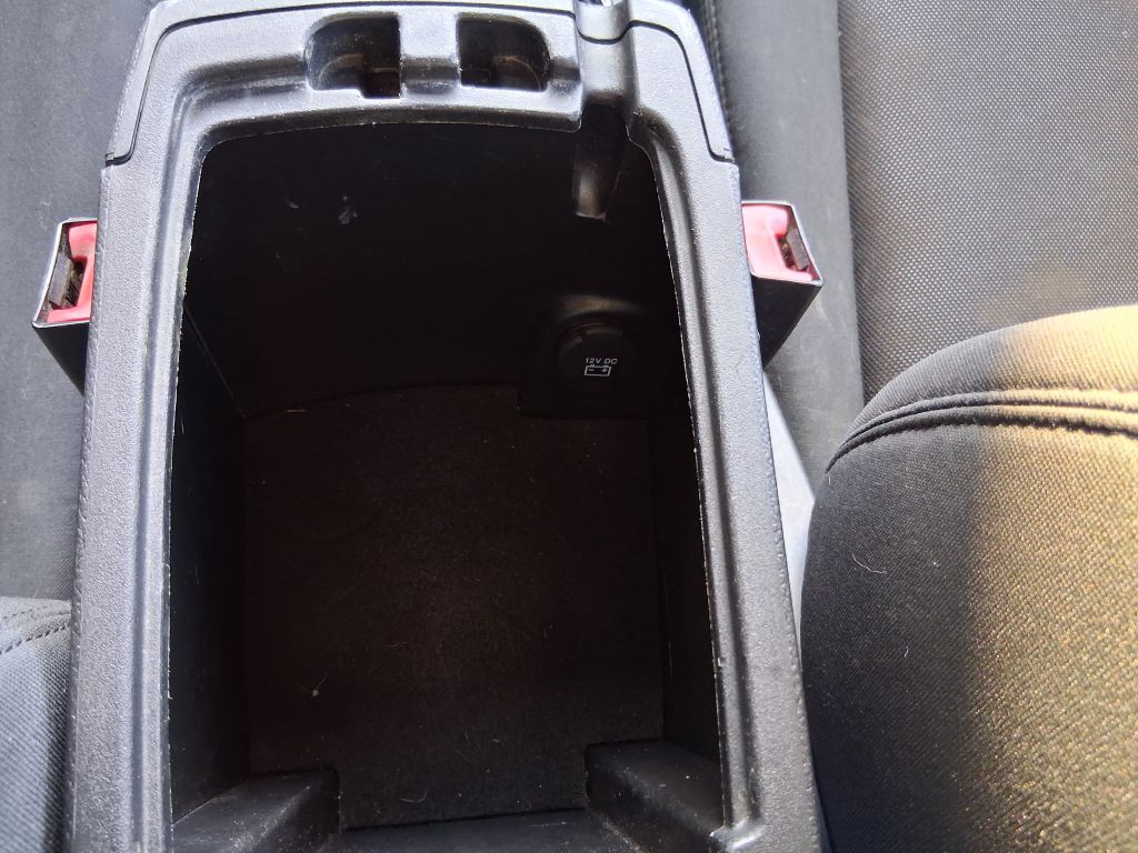 2012 Dodge Avenger Image 39