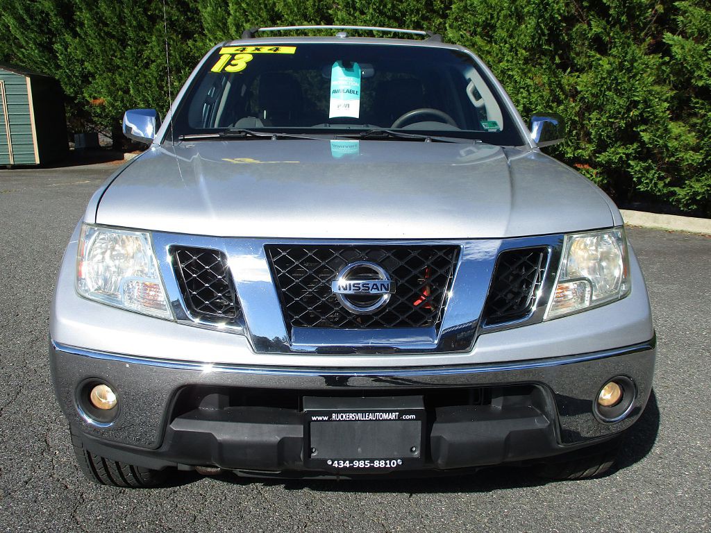 2013 Nissan Frontier Image 2