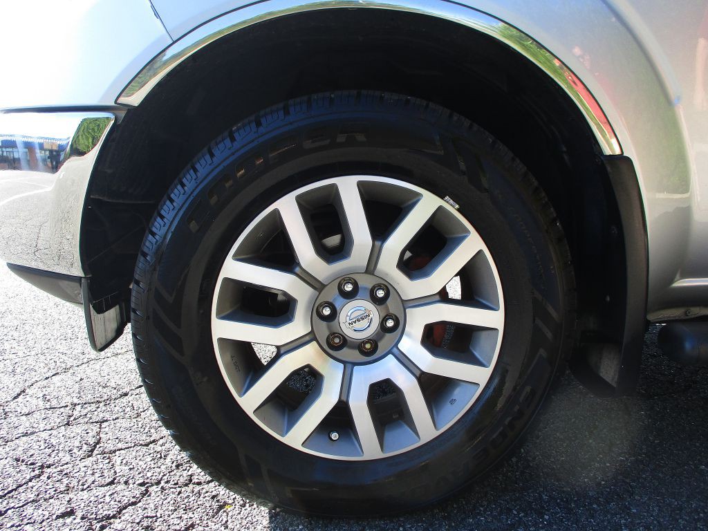 2013 Nissan Frontier Image 9