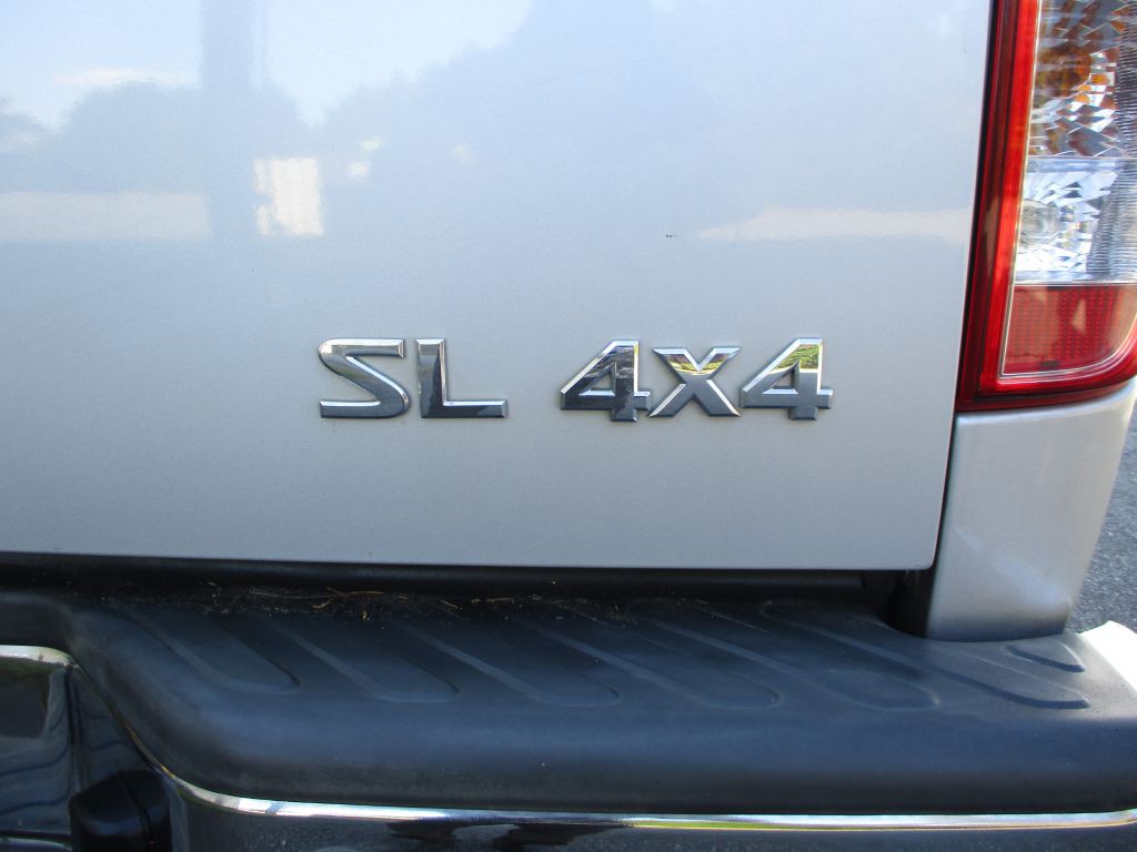2013 Nissan Frontier Image 16