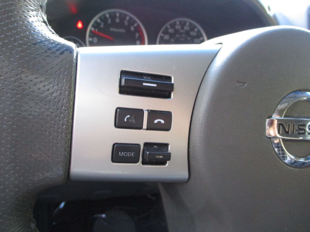2013 Nissan Frontier Image 27