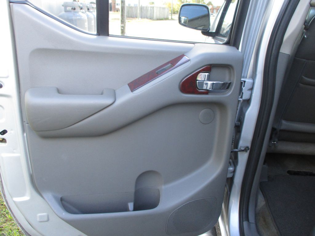 2013 Nissan Frontier Image 51