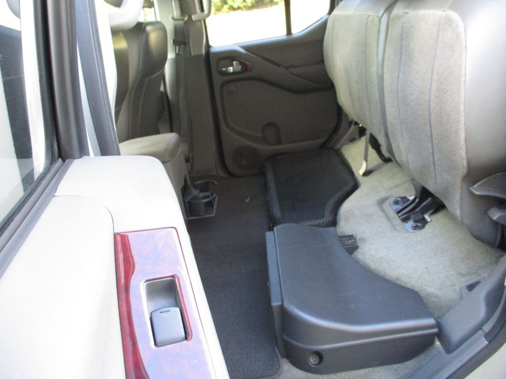 2013 Nissan Frontier Image 54