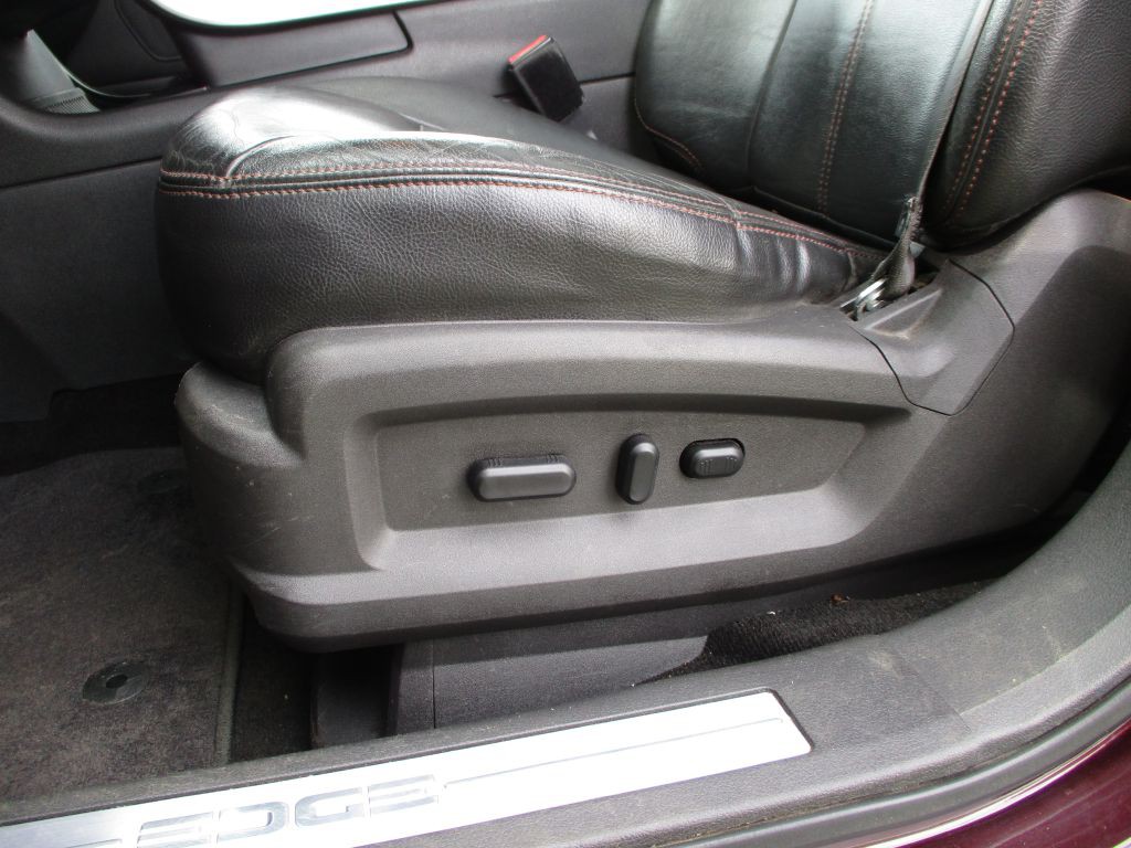 2011 Ford Edge Image 19