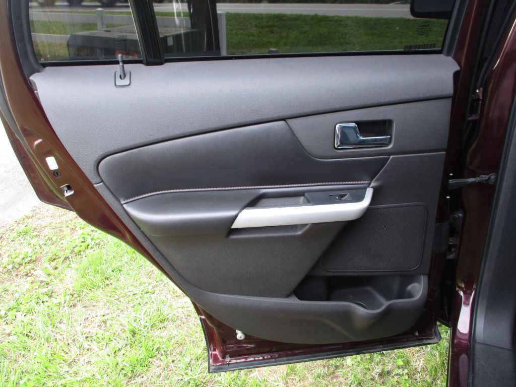 2011 Ford Edge Image 70