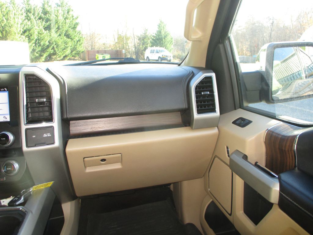 2017 Ford F-150 Image 28