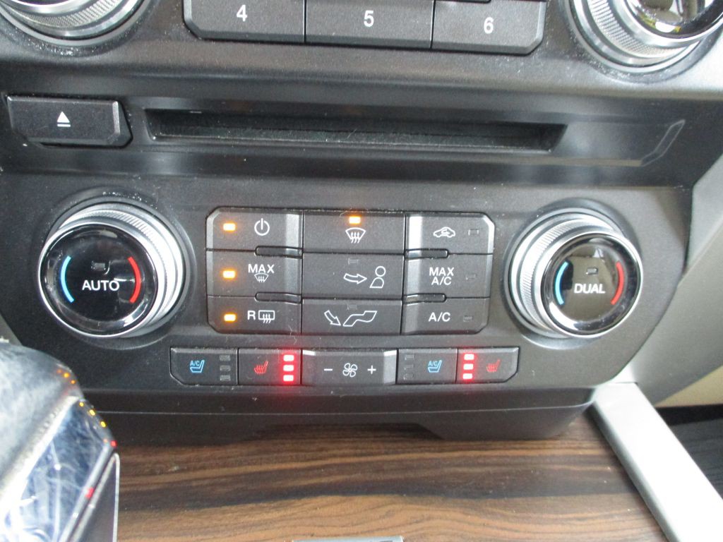 2017 Ford F-150 Image 38