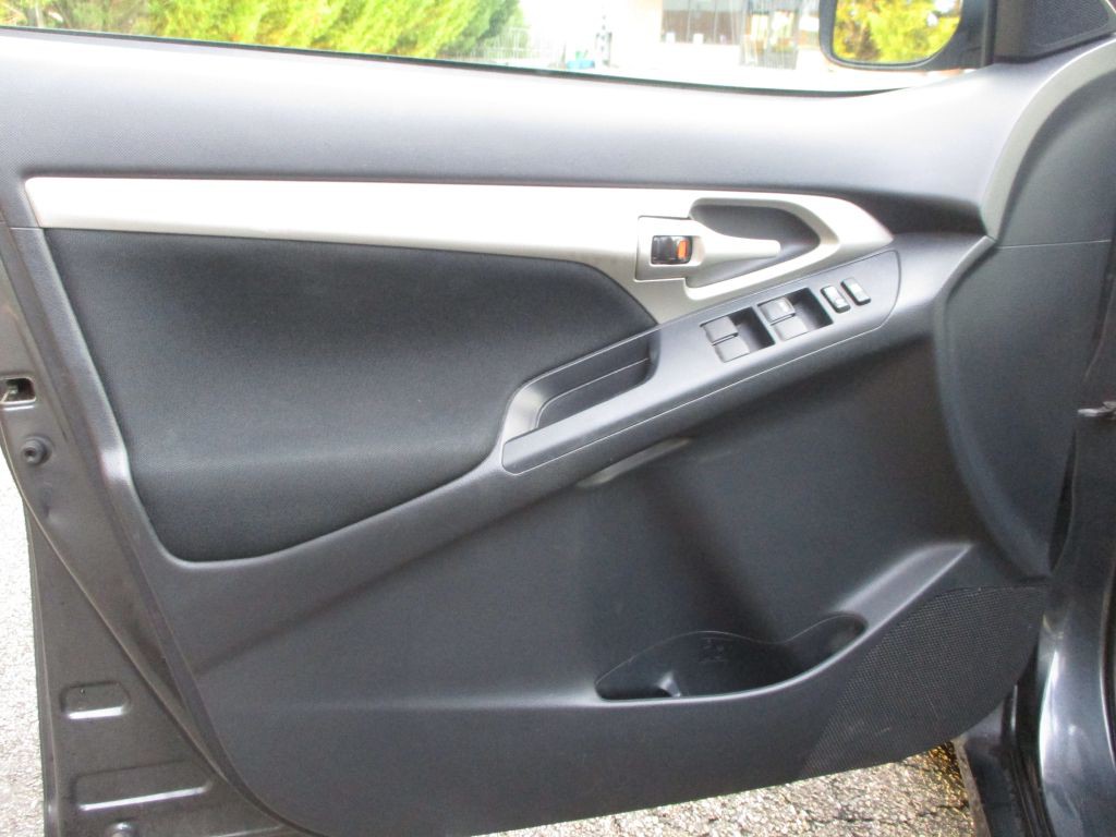 2013 Toyota Corolla Image 17