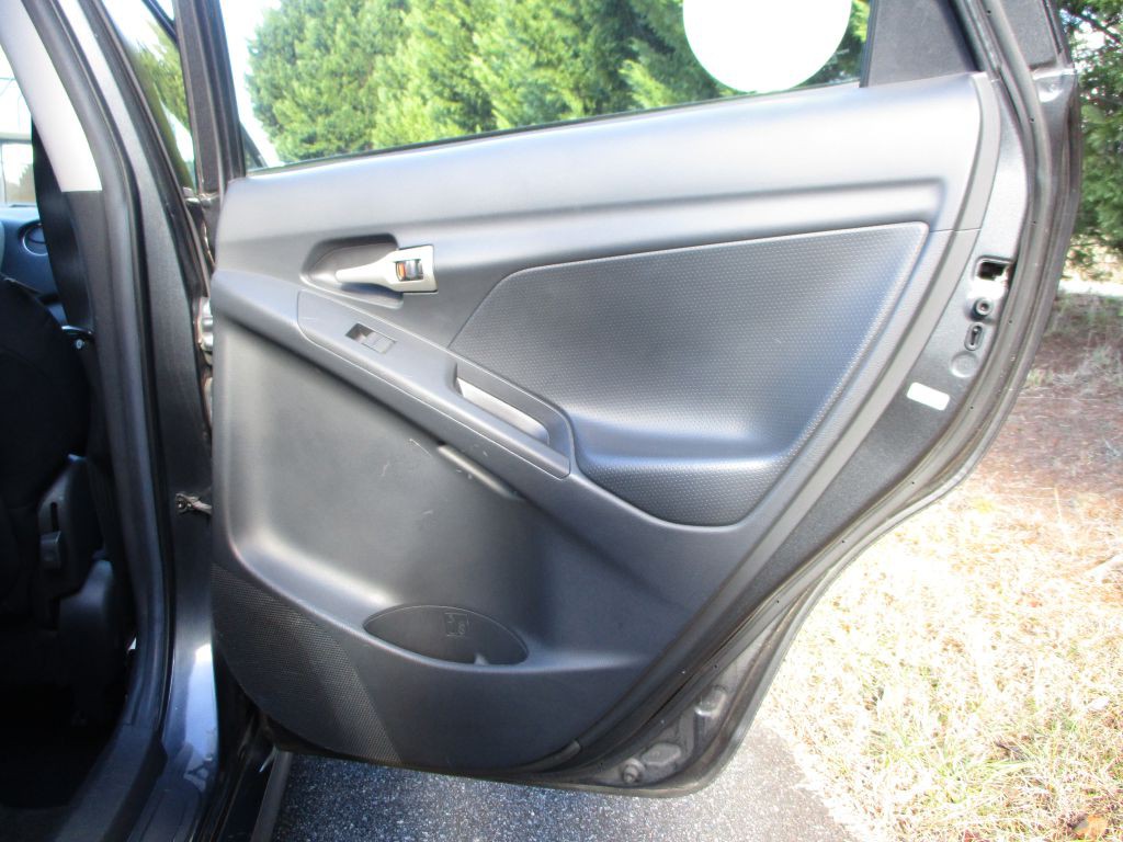 2013 Toyota Corolla Image 25