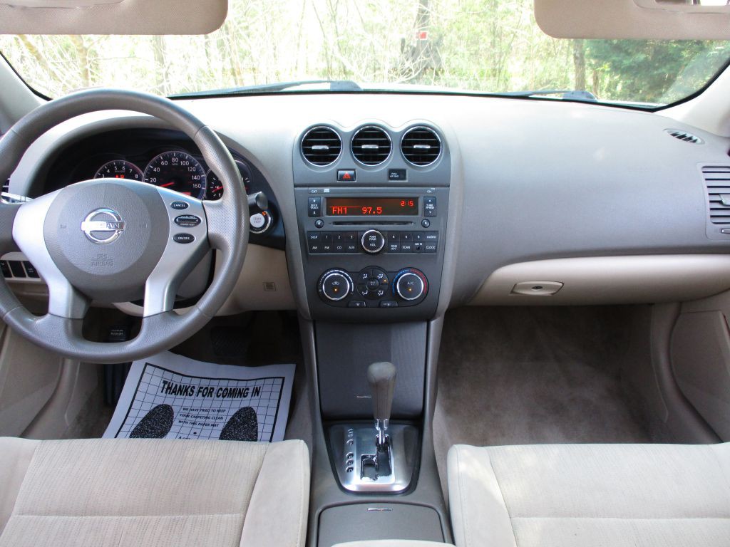 2010 Nissan Altima Image 21