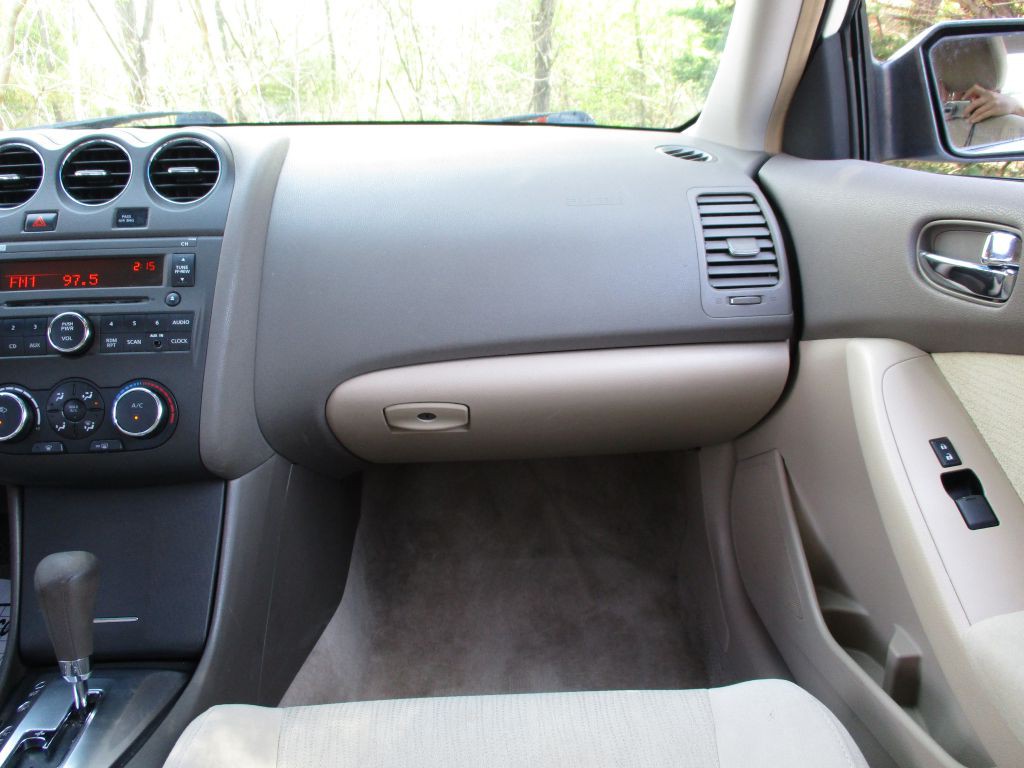 2010 Nissan Altima Image 22