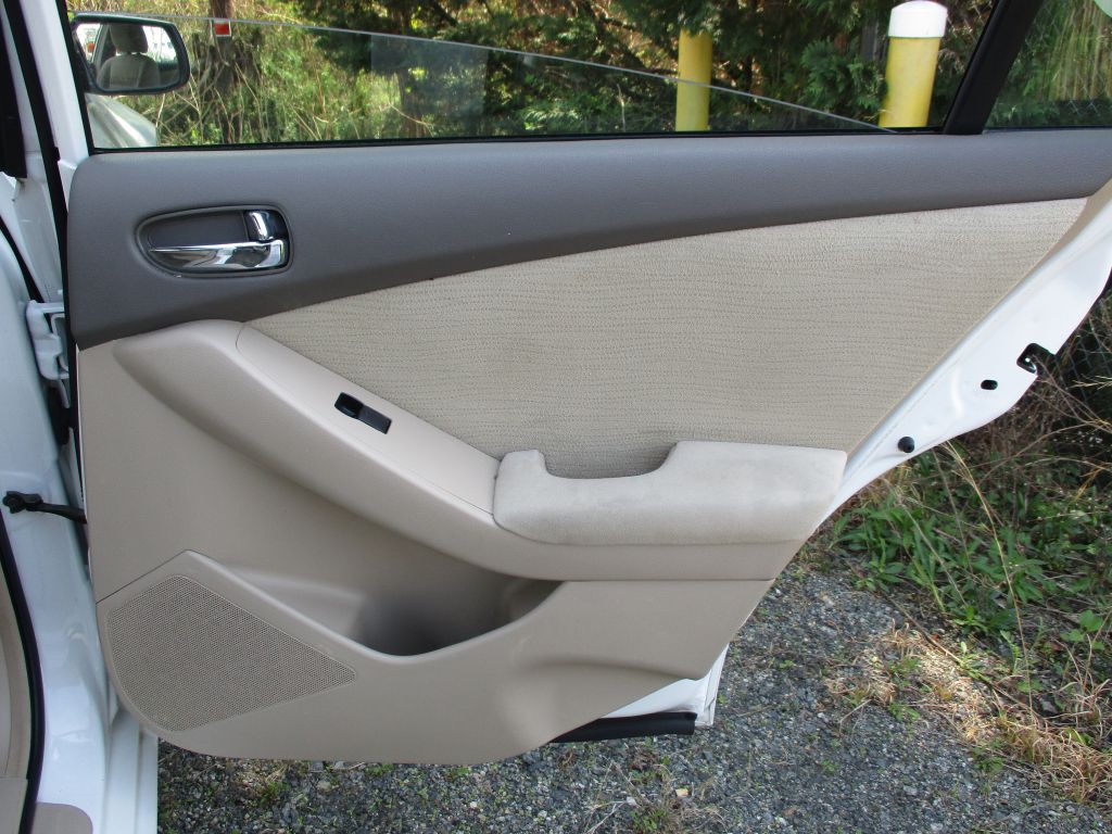 2010 Nissan Altima Image 27