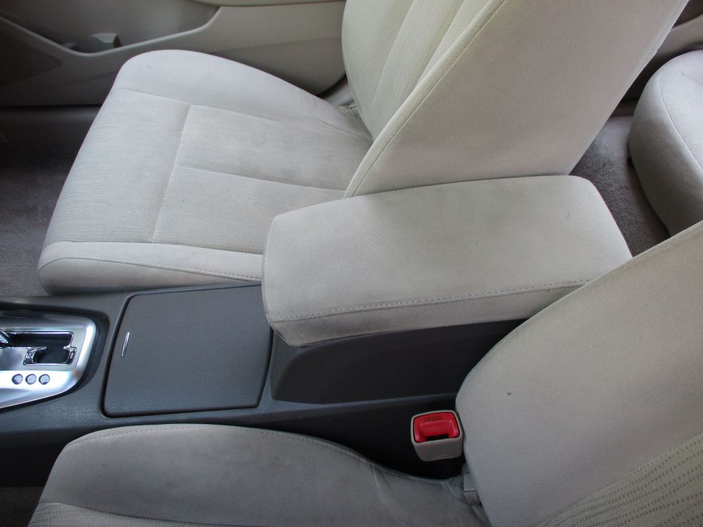 2010 Nissan Altima Image 44