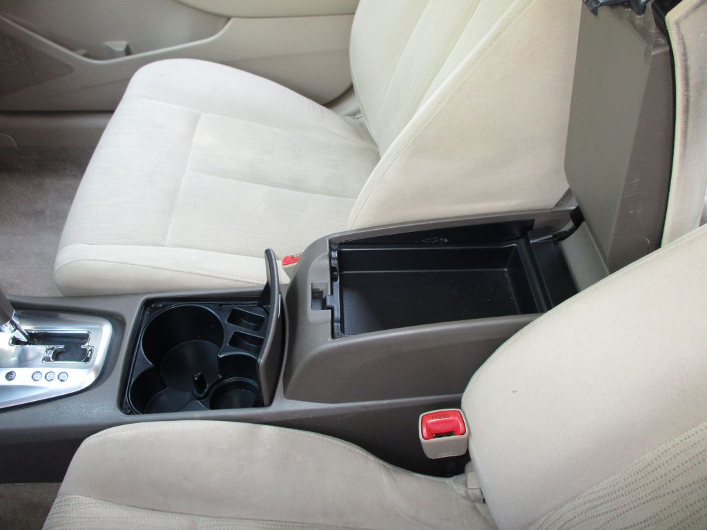 2010 Nissan Altima Image 45