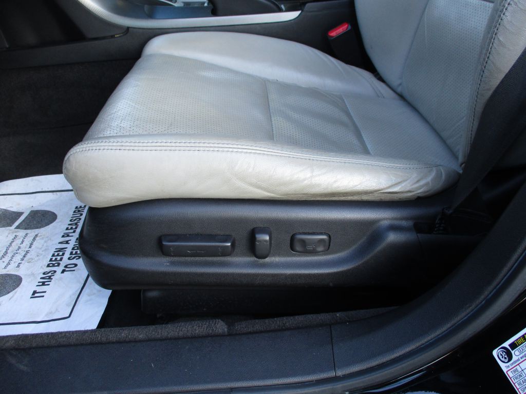 2012 Acura TL Image 16