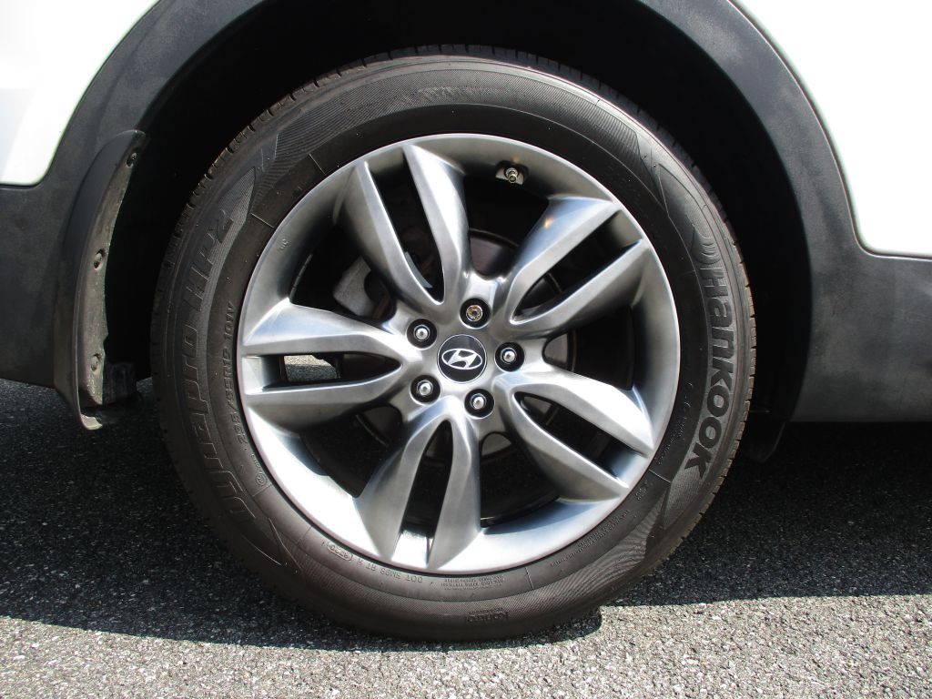 2013 Hyundai Santa Fe Sport Image 11