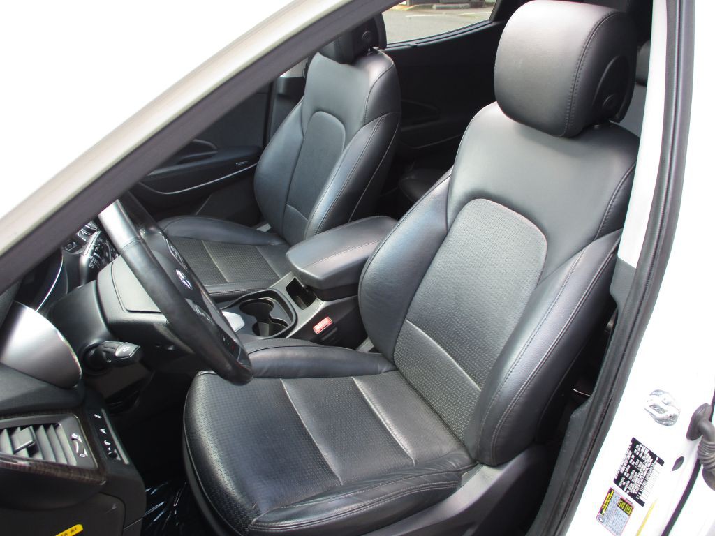 2013 Hyundai Santa Fe Sport Image 24