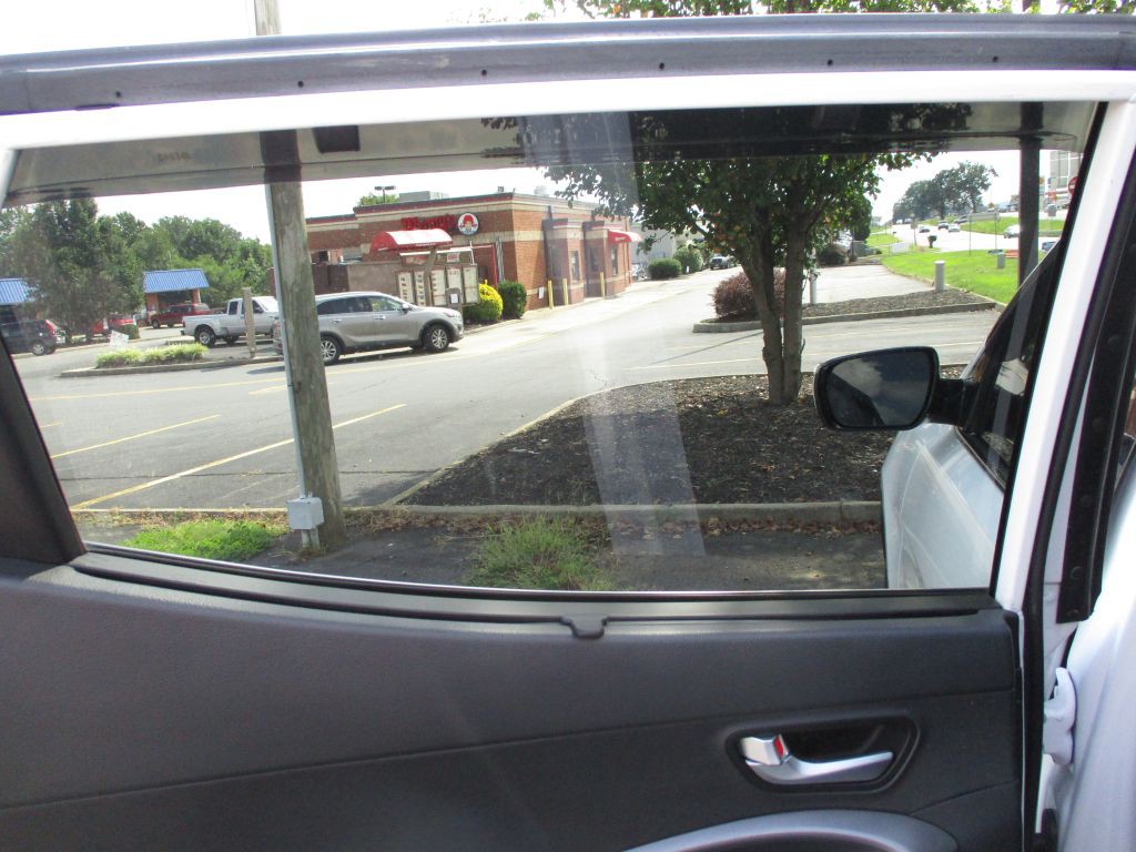 2013 Hyundai Santa Fe Sport Image 73