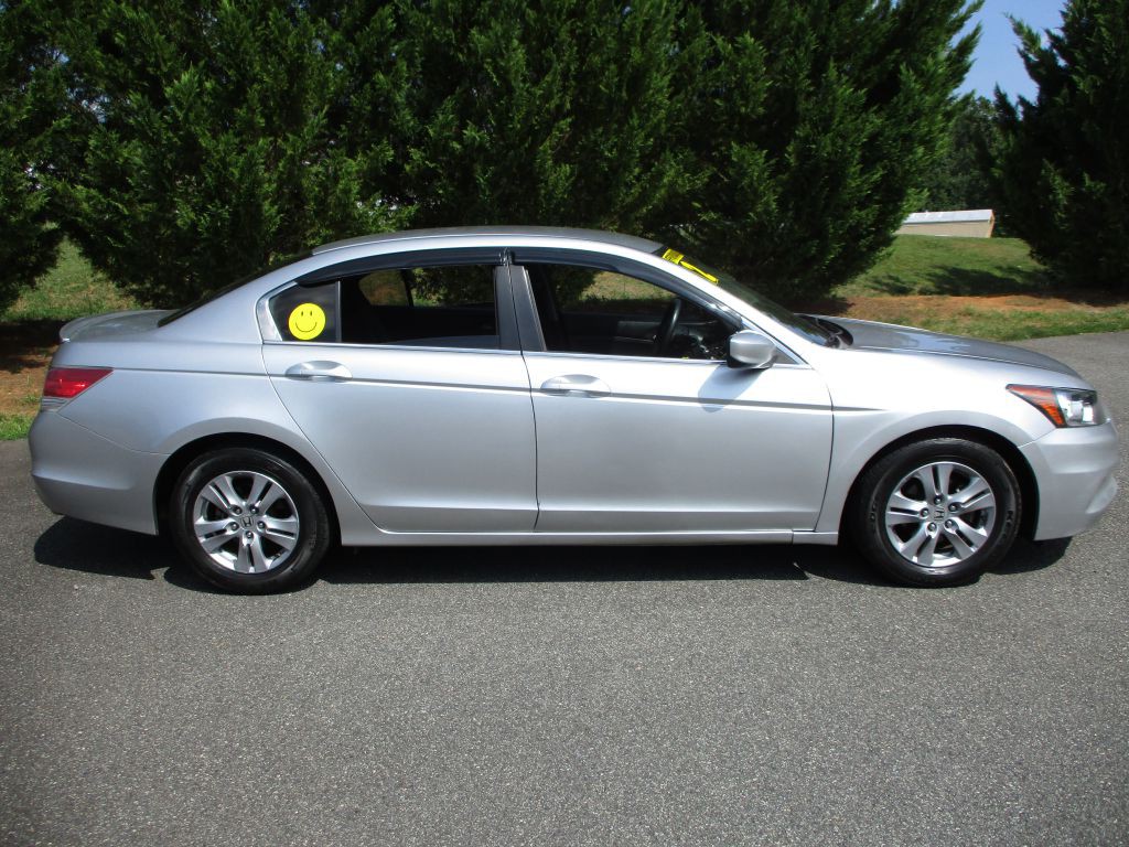 2012 Honda Accord Image 9